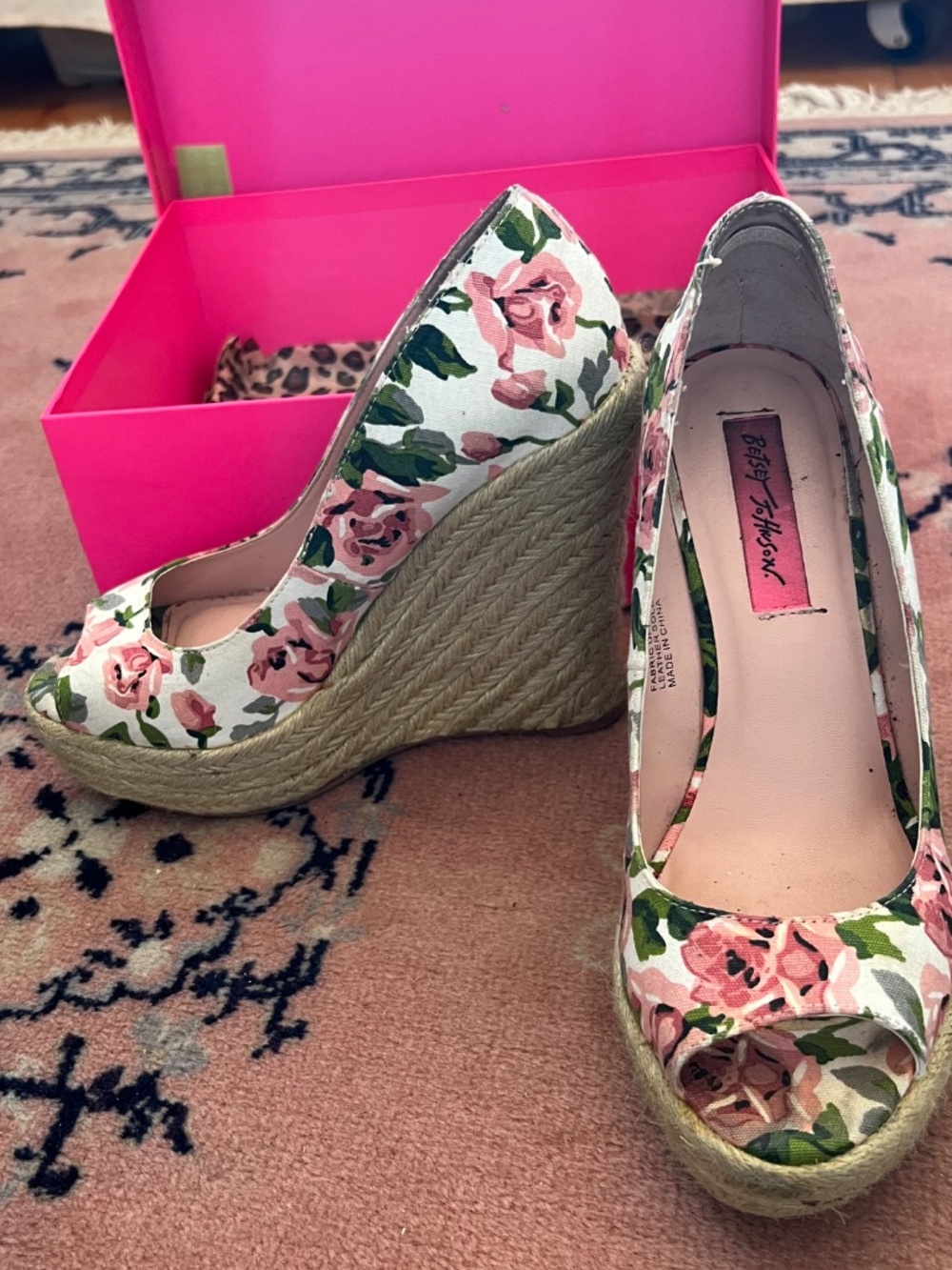 Betsey Johnson shoes Valll - Picture 4 of 9